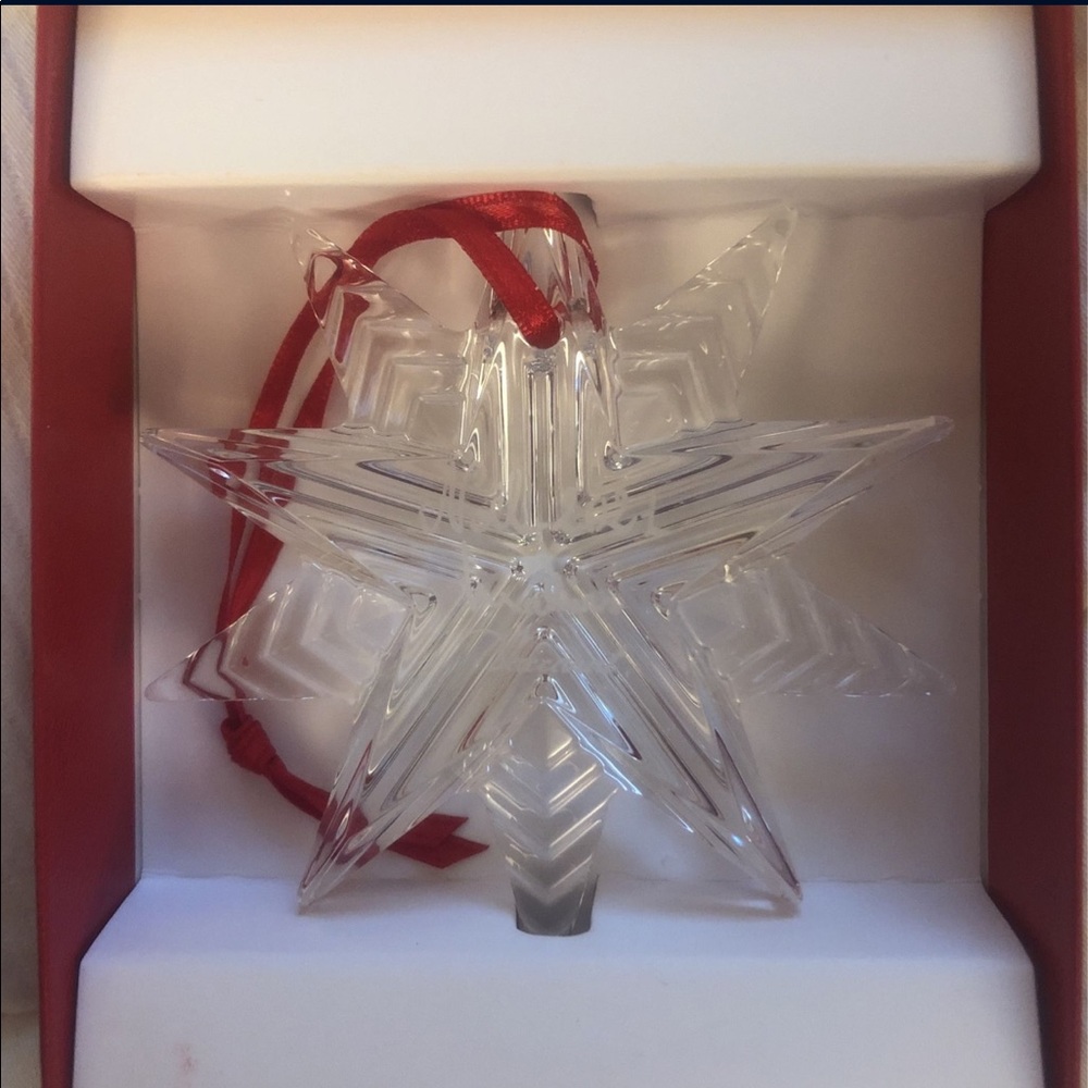 Baccarat 2021 annual lead crystal ornament